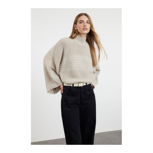 Bild von Trendyol Collection Basic Stone Crop Strickpullover für Damen