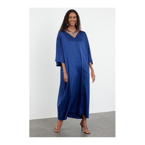 Bild von Trendyol Modest Satinblaues Abendkleid-Kaftan mit Pailletten für Damen
