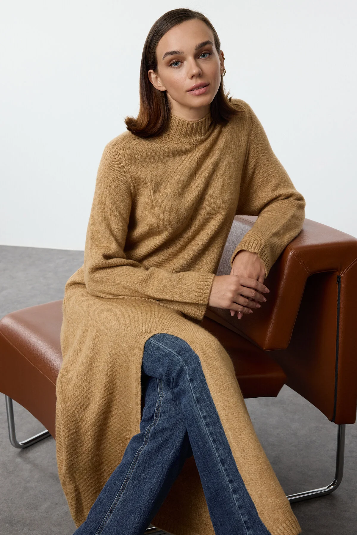 Bild von Trendyol Modest Weiche, Strukturierte Kamel-strick-tunika – Kleid Mit Stehkragen für Damen - S