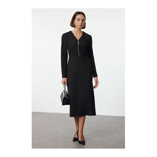 Bild von Trendyol Collection Schwarzes Gewebtes Midikleid mit Reißverschlussdetail für Damen