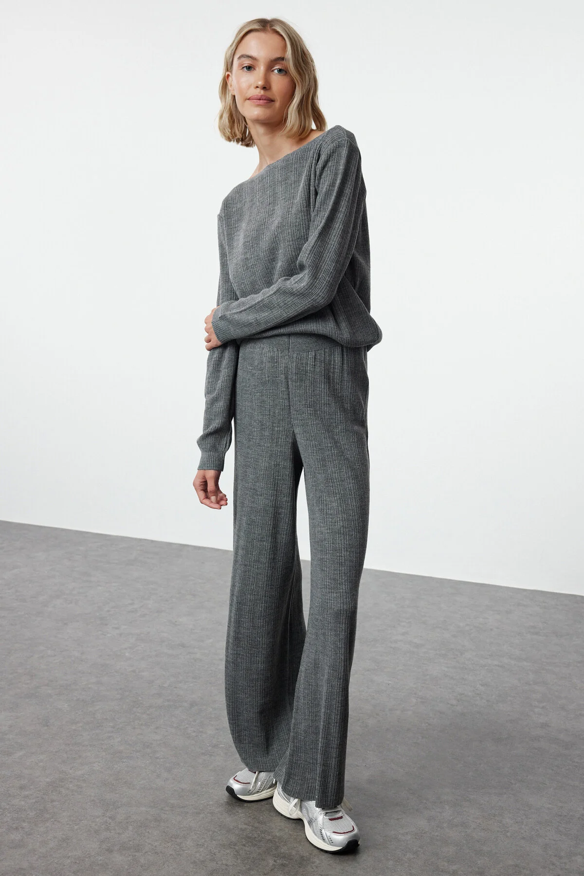 Bild von Trendyol Collection Anthrazitfarbenes Strickset Mit Zopfmuster - für Damen - M