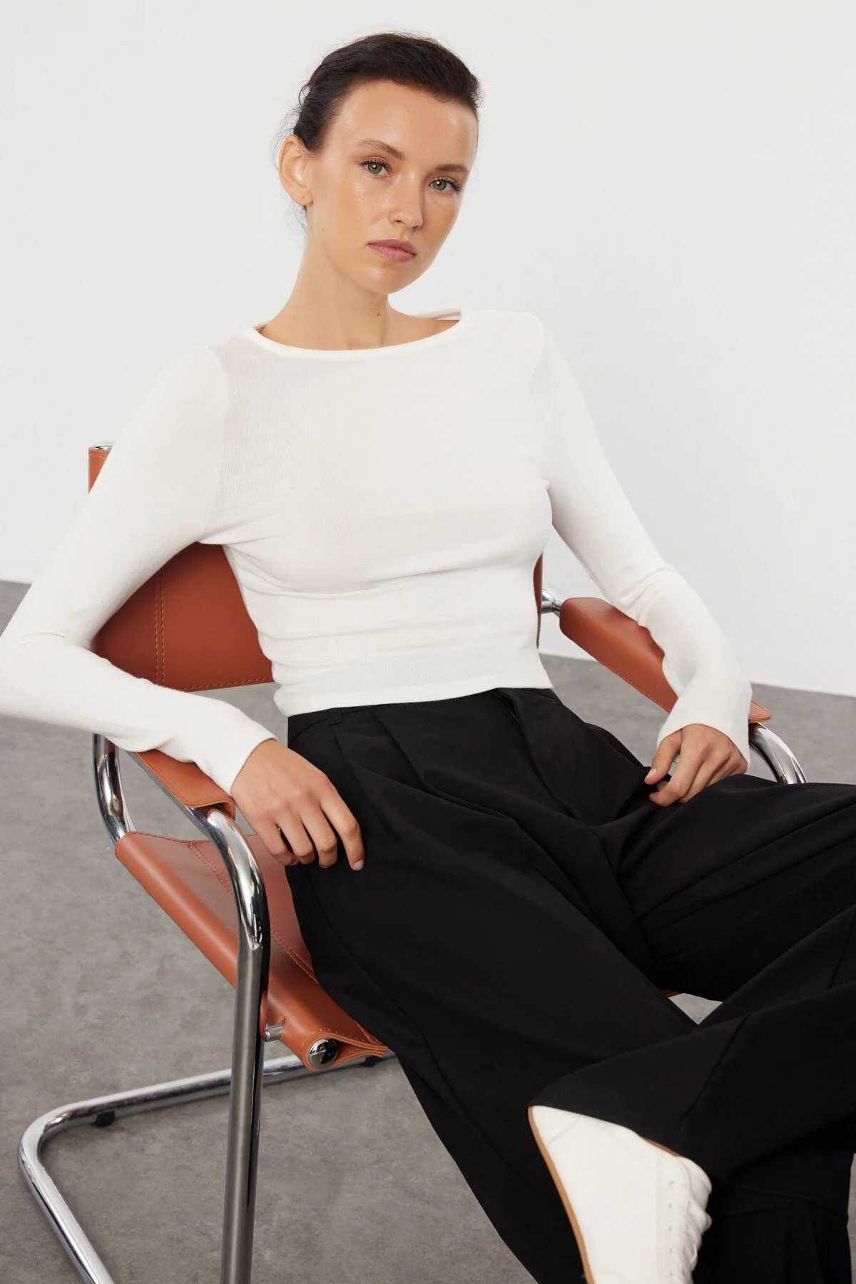 Bild von Trendyol Collection Ecru, Reguläre Länge, Slim Fit, Strickbluse – U-boot-ausschnitt, für Damen - XS
