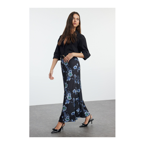 Bild von Trendyol Collection Flexibler Maxirock in A-Linie mit Blumenmuster in Schwarz für Damen - M