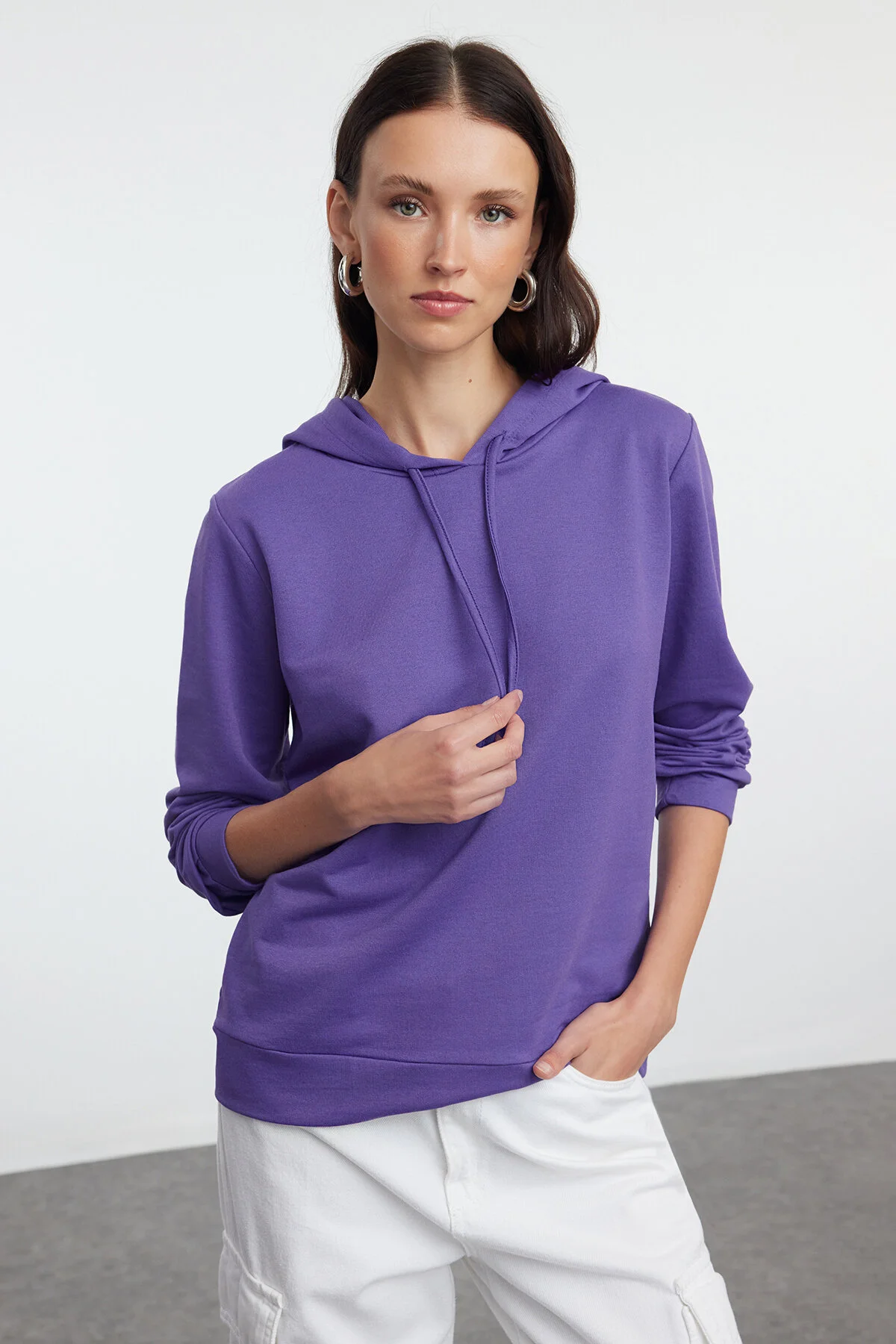 Bild von Trendyol Collection Lila Dünn Gestricktes Kapuzensweatshirt-regularfit Twoaw20sw0059 für Damen - M