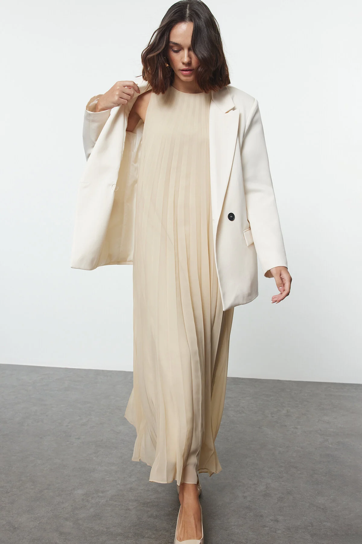 Bild von Trendyol Modest Plissiertes Beiges Dessous-kleid - für Damen - 34