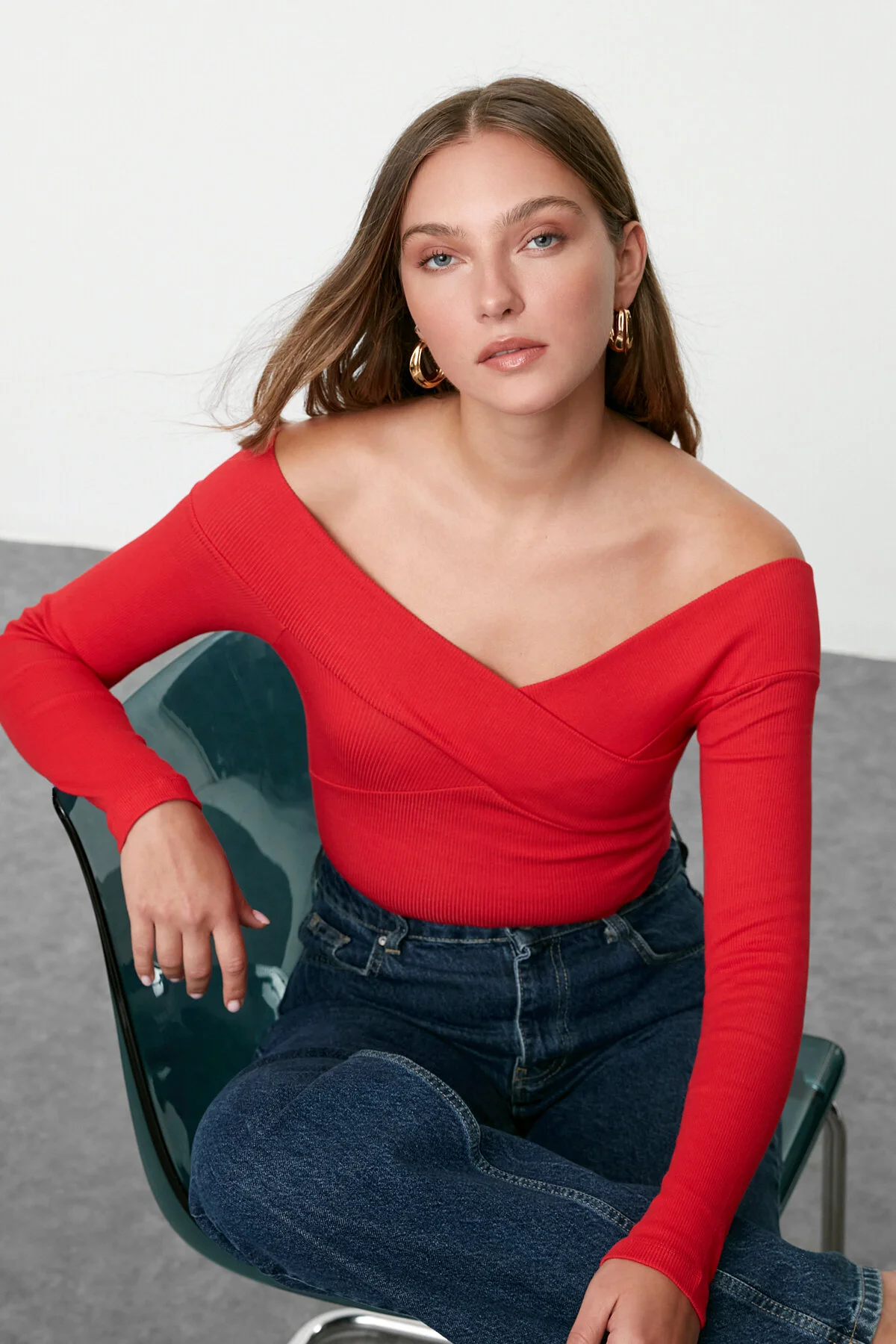 Bild von Trendyol Collection Dehnbarer, Schnurgebundener, Roter, Schmaler Body Carmen-kragen, Druckknopf Twoaw21bd0053 für Damen - S