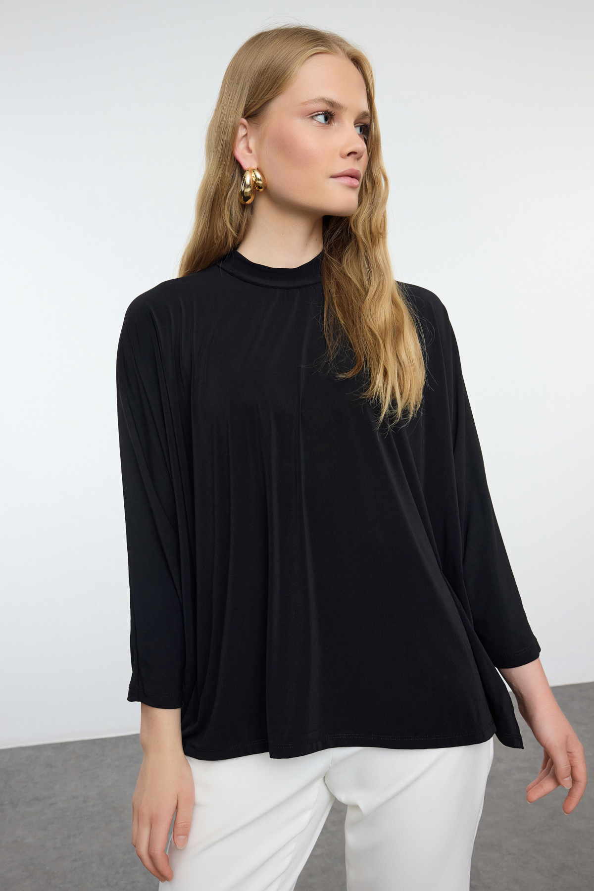 Bild von Trendyol Collection Flexible Knitted Schwarze Oversize Rundhalsbluse für Damen - L