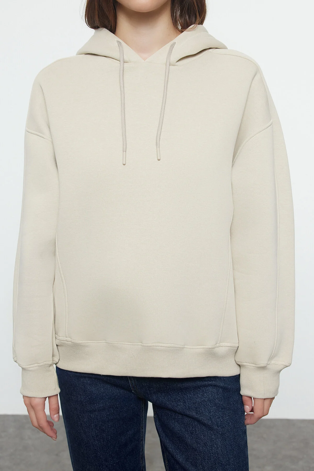 Bild von Trendyol Collection Übergroßes Fleece-sweatshirt Mit Kapuze Und Dicker Innenseite Twoaw25sw00146 für Damen - M