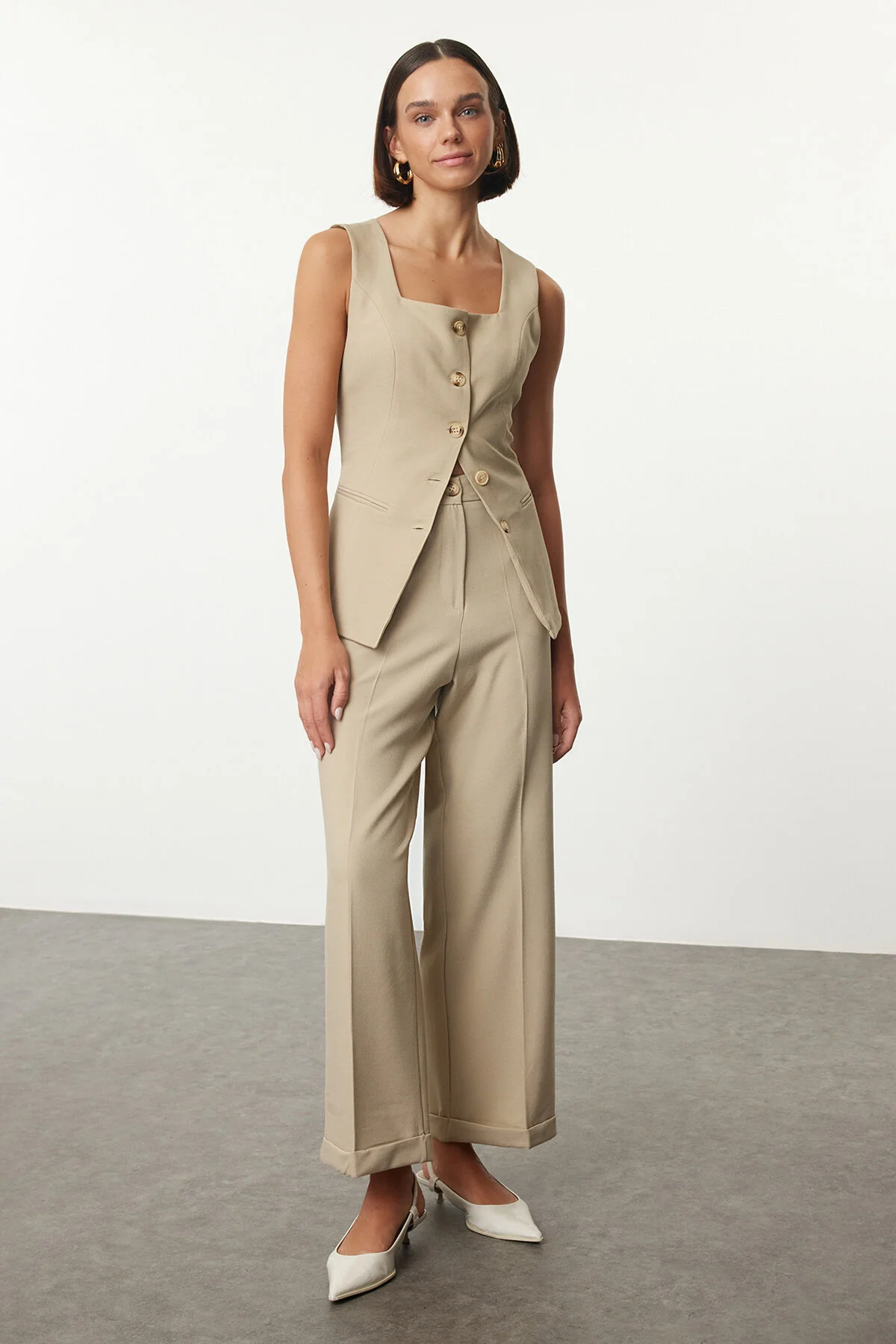 Bild von Trendyol Collection Nerzfarbene Gewebte Hose Mit Zwei Beinen – für Damen - 38