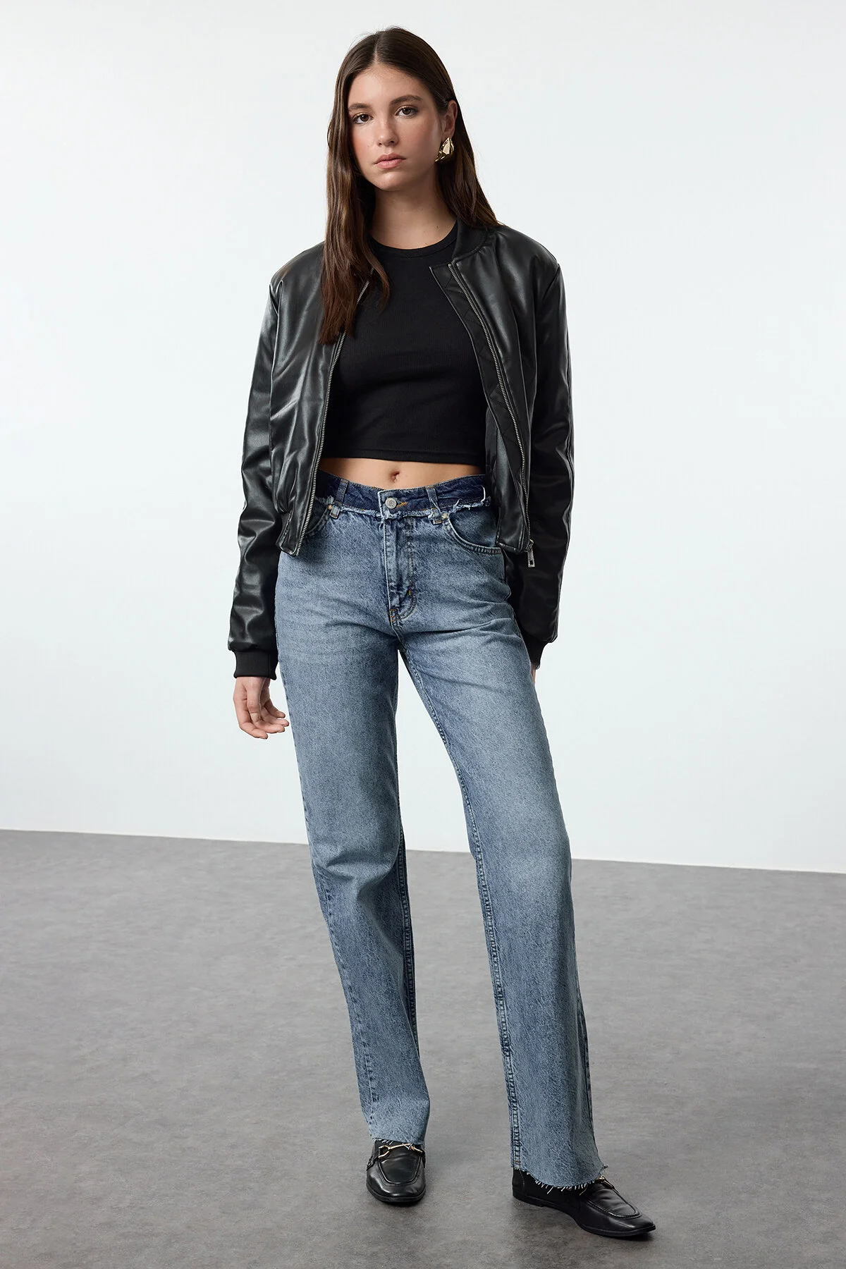 Bild von Trendyol Collection Blaue Jeans Mit Hoher Taille Und Weitem Bein – für Damen - 38