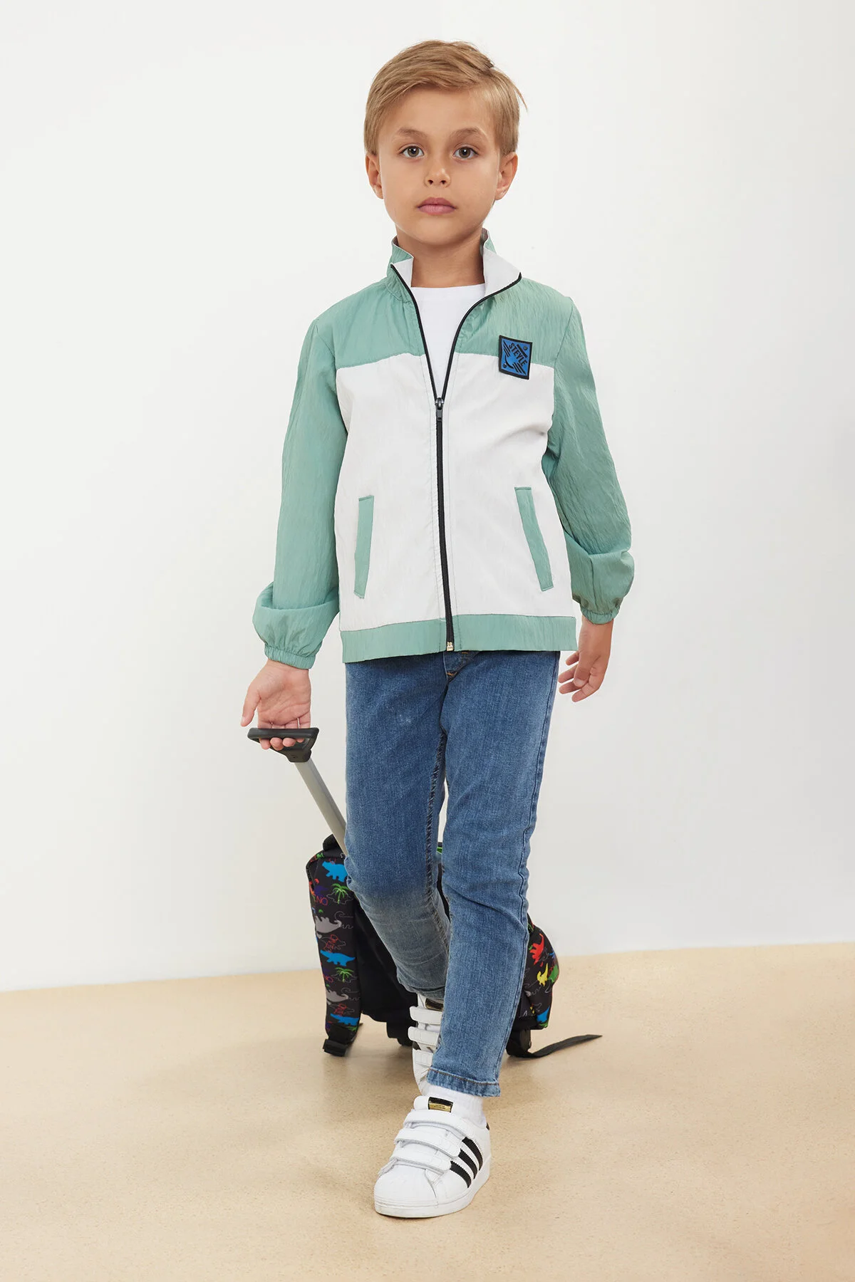 Bild von TRENDYOLKIDS Mintfarbenes 2-teiliges Set Aus Gestrickter Baumwolljeans Und Jacke Für Jungen – Farbblock für Herren - 6–7 Jahre