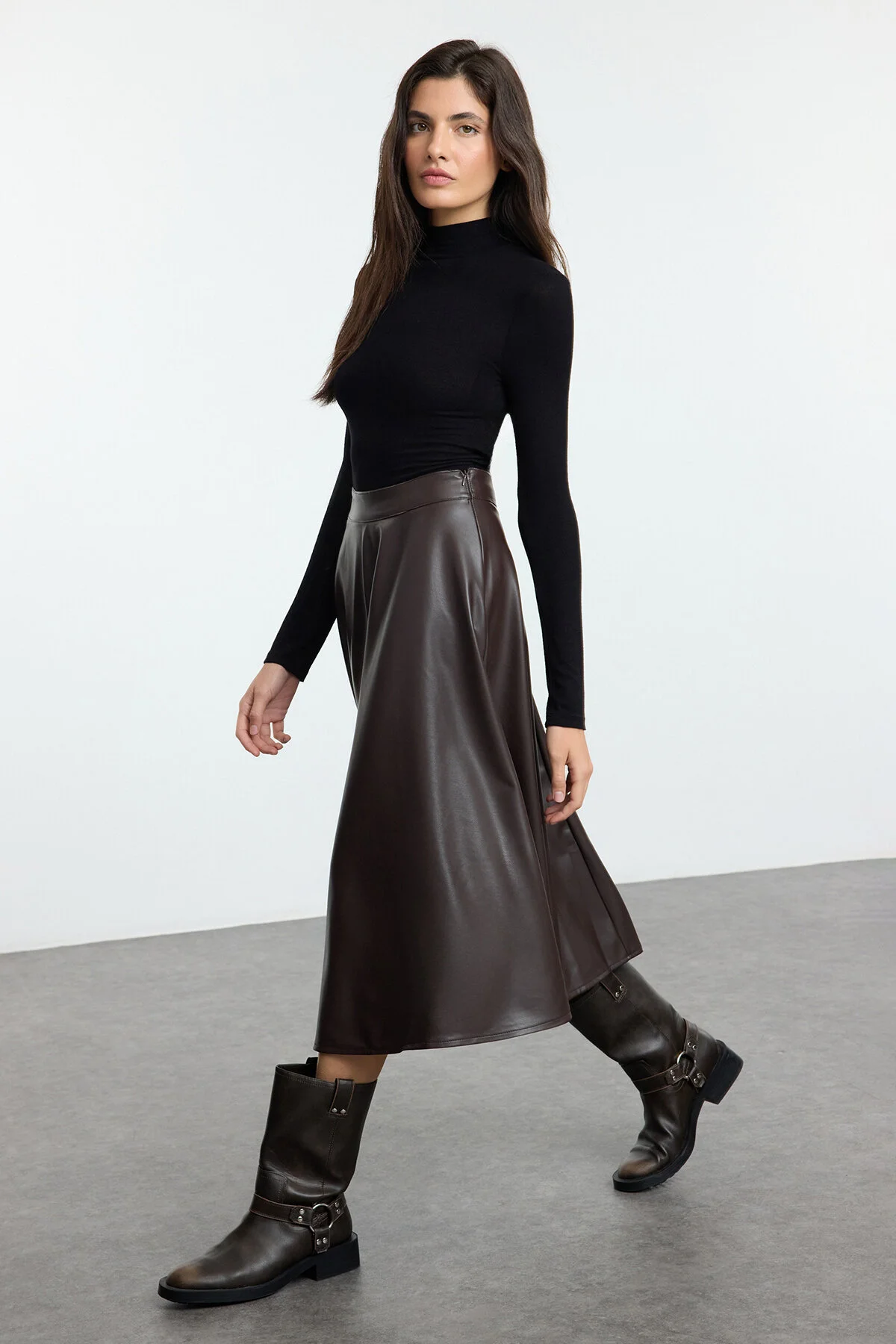 Bild von Trendyol Collection Dunkelbrauner Maxirock Mit Hoher Taille A-linie Twoaw25et00091 für Damen - M