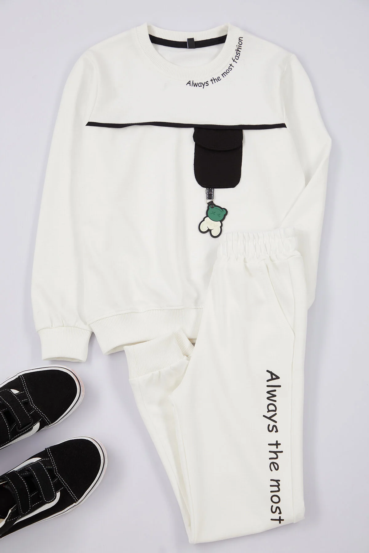 Bild von TRENDYOLKIDS Ecru Bedrucktes Strickset Unter-oberteil-set für Herren - 6–7 Jahre