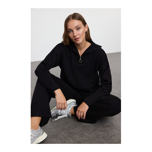 Bild von Trendyol Collection Schwarzes Strickset: Eleganz in Oversized