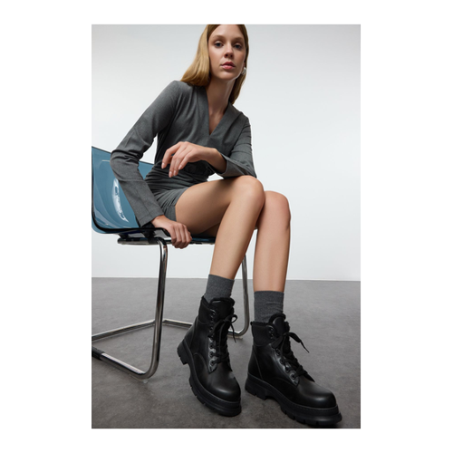Bild von TRENDYOL Kurze Stiefel für Damen