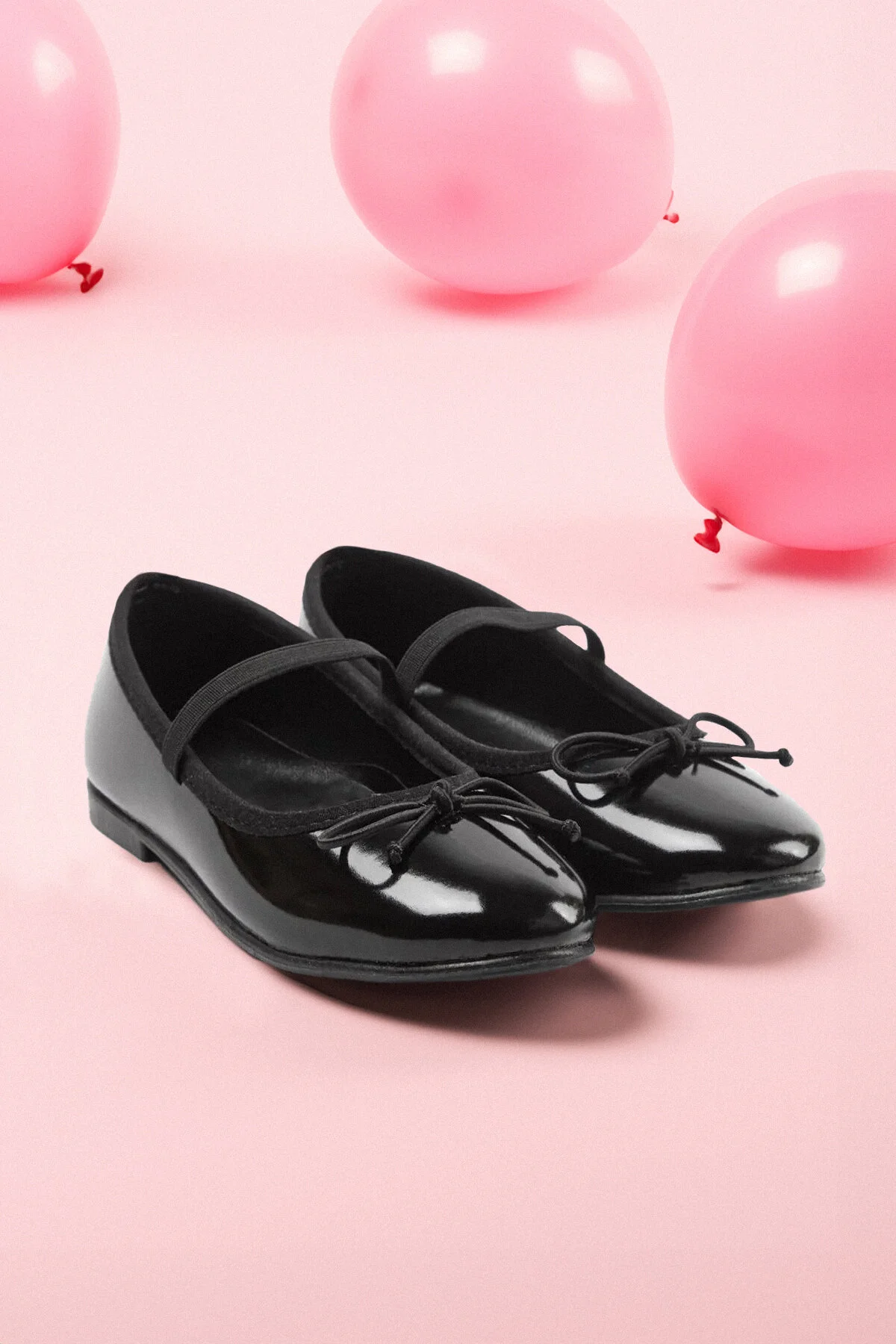 Bild von TRENDYOL SHOES Mary Jane Big Girl Ballerinas Mit Schwarzer Schleife – für Damen - 32
