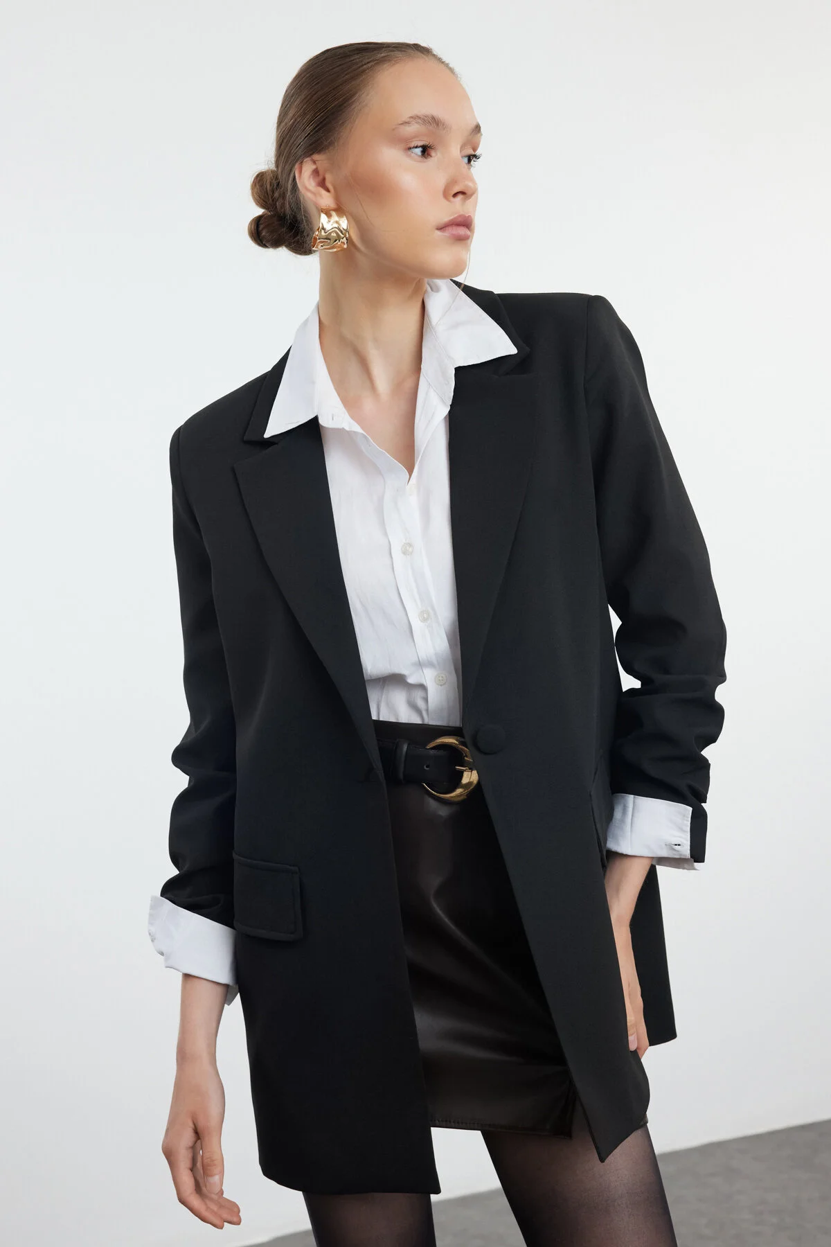Bild von Trendyol Collection Übergroßer Gefütterter Schwarzer Blazer - für Damen - 34