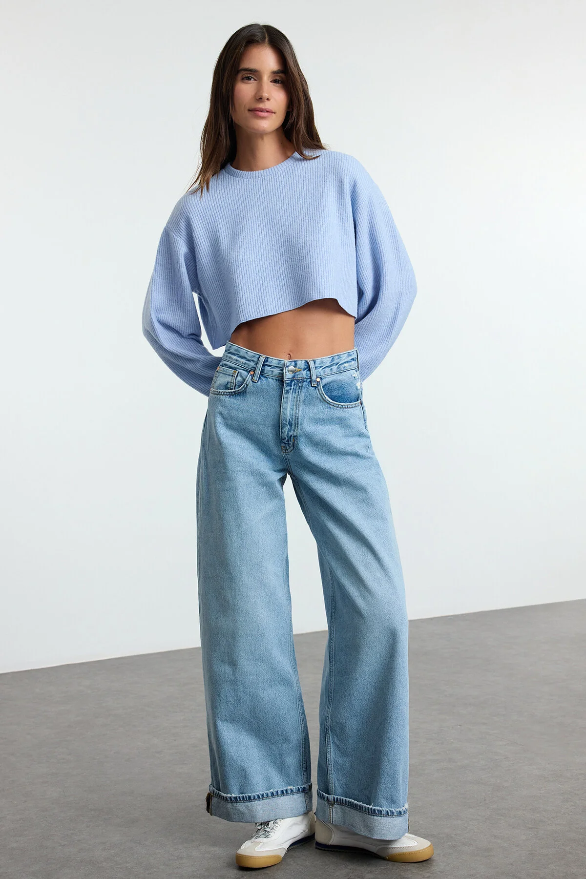 Bild von Trendyol Collection Hellblaue, Reguläre Taille, Gefaltete Skater-baggy-jeans für Damen - 42