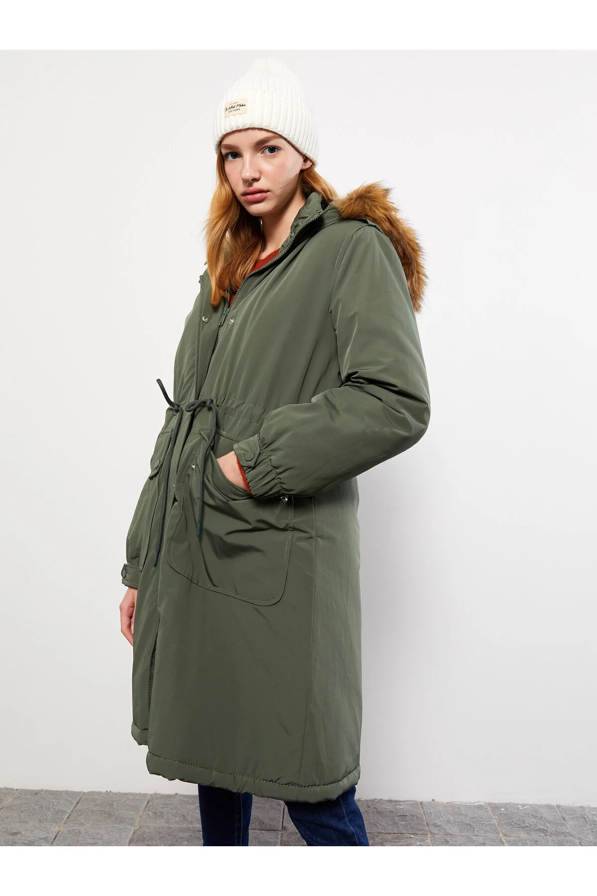 Bild von LC Waikiki Einfarbiger Parka Mit Kapuze für Damen - 36