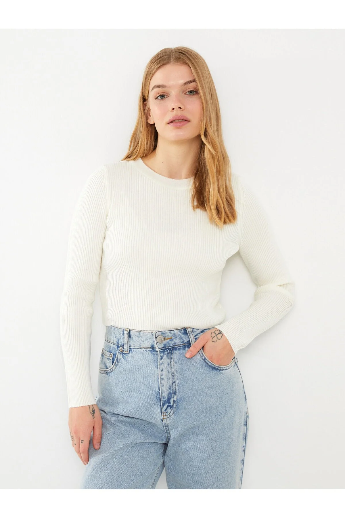 Bild von LC Waikiki Kurzer Strickpullover Mit Rundhalsausschnitt, Langen Ärmeln für Damen - L