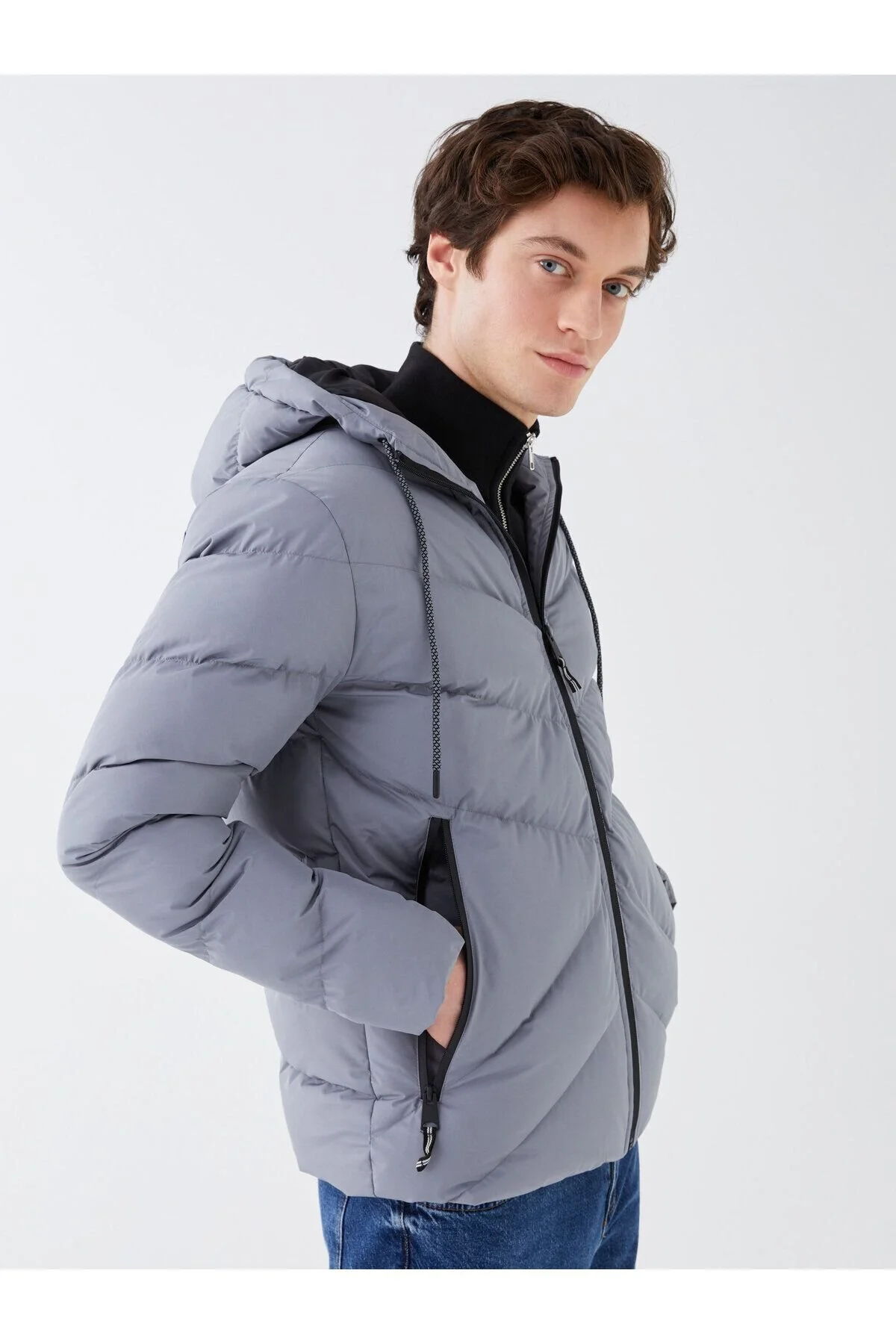 Bild von LC Waikiki Pufferjacke Mit Kapuze – Standardform für Herren - L