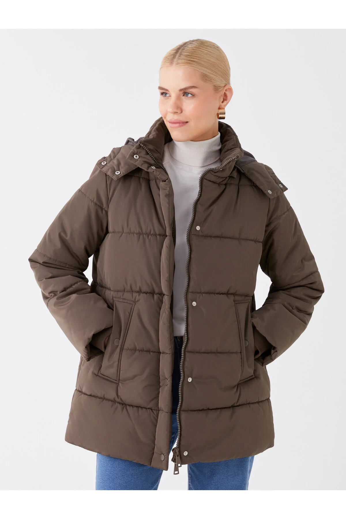 Bild von LC Waikiki Puffer-kapuzenmantel für Damen - S