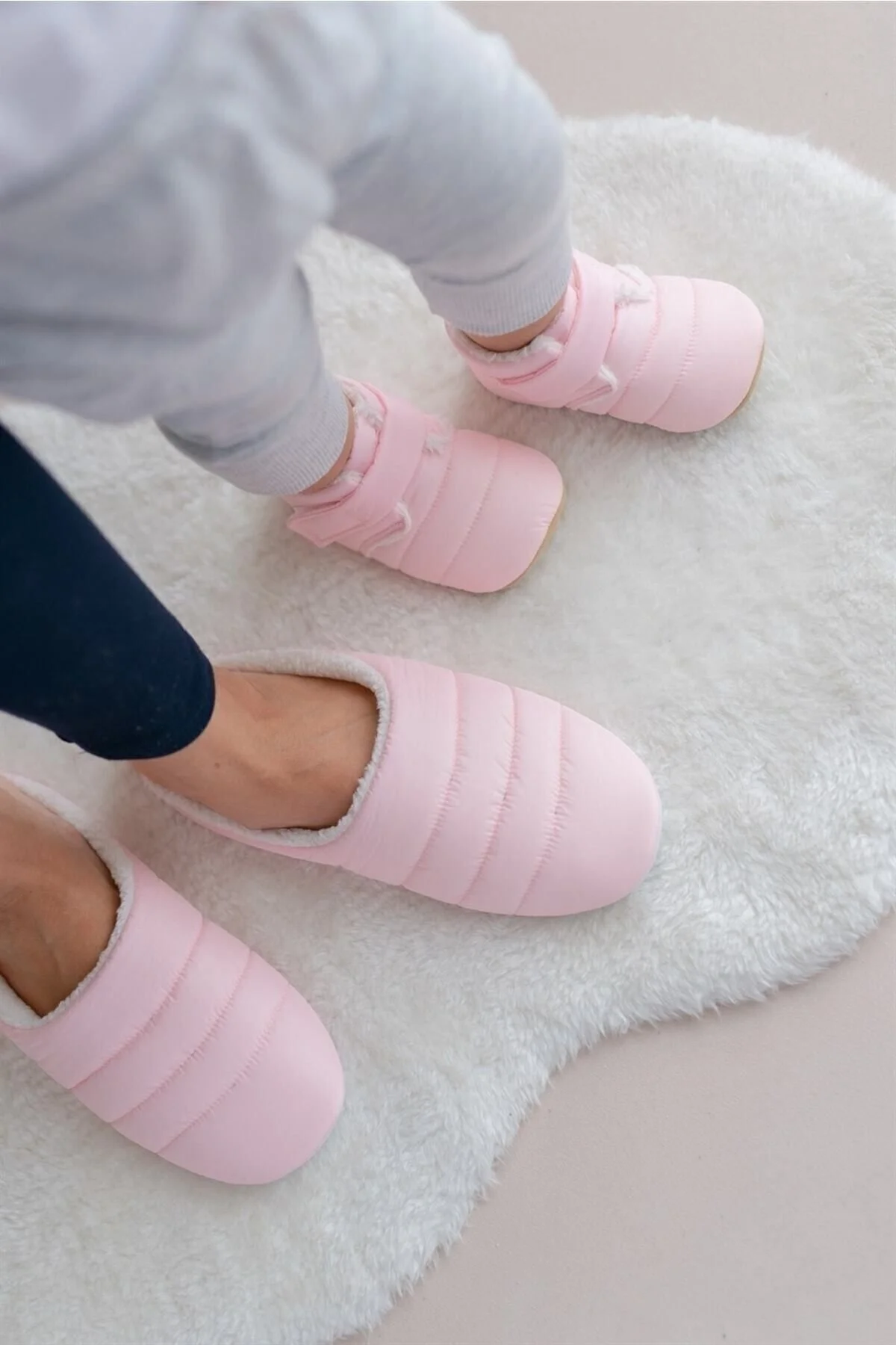 Bild von First Step Pelzige Mutterhausschuhe Und Babyhausschuhe Aus Fallschirmstoff (hausschuhe Und Hausschuhe Sind Separat Erhältlich) – Rosa/rosa-t - 37-38
