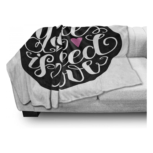 Bild von ABAKUHAUS Kuscheldecke – Alles was du brauchst ist Liebe