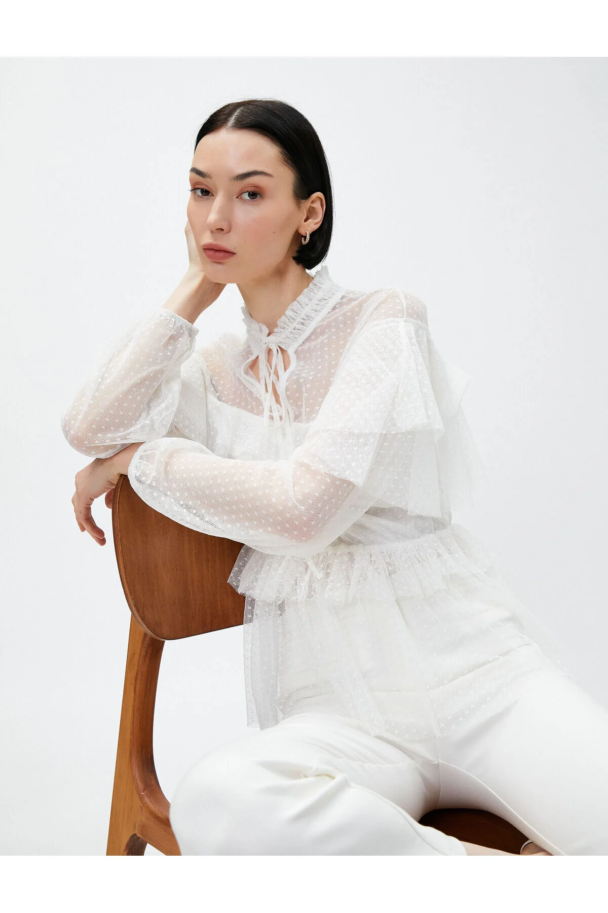 Bild von Koton Chiffonbluse Mit Rüschen Und Hohem Kragen für Damen - XL