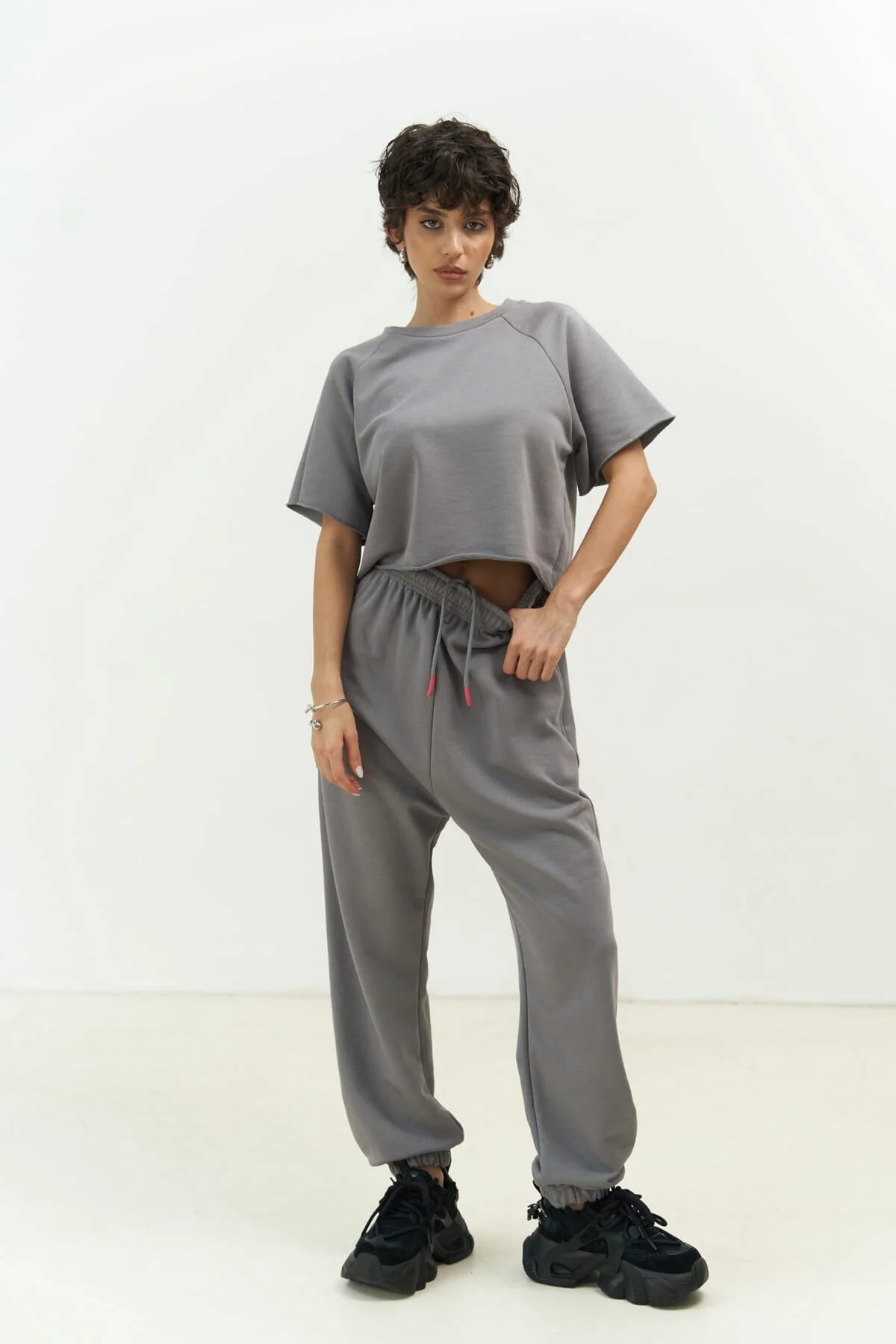 Bild von MAİ COLLECTİON Vero Smoke Crop Trainingsanzug-set für Damen - S