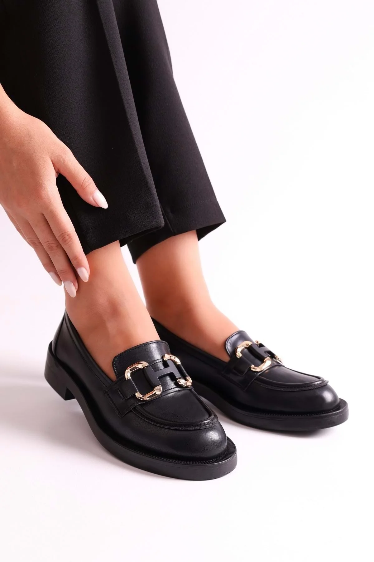 Bild von Shoeberry Solea Black Skin Buckle Loafer Black Skin für Damen - 40