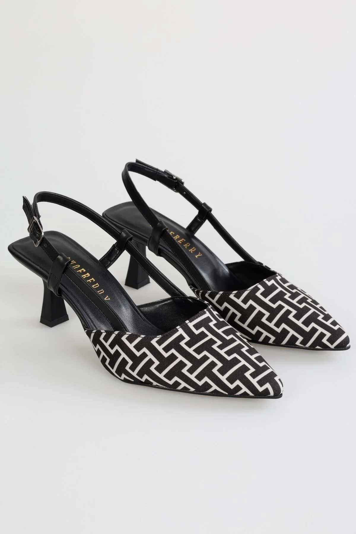 Bild von Shoeberry Figga Stilettos Mit Schwarzem Muster - 36
