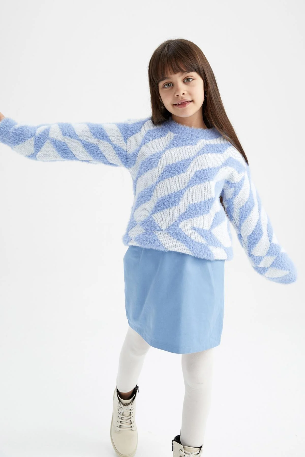Bild von DeFacto Strickpullover Für Mädchen Mit Normaler Passform Und Rundhalsausschnitt für Damen - 9–10 Jahre