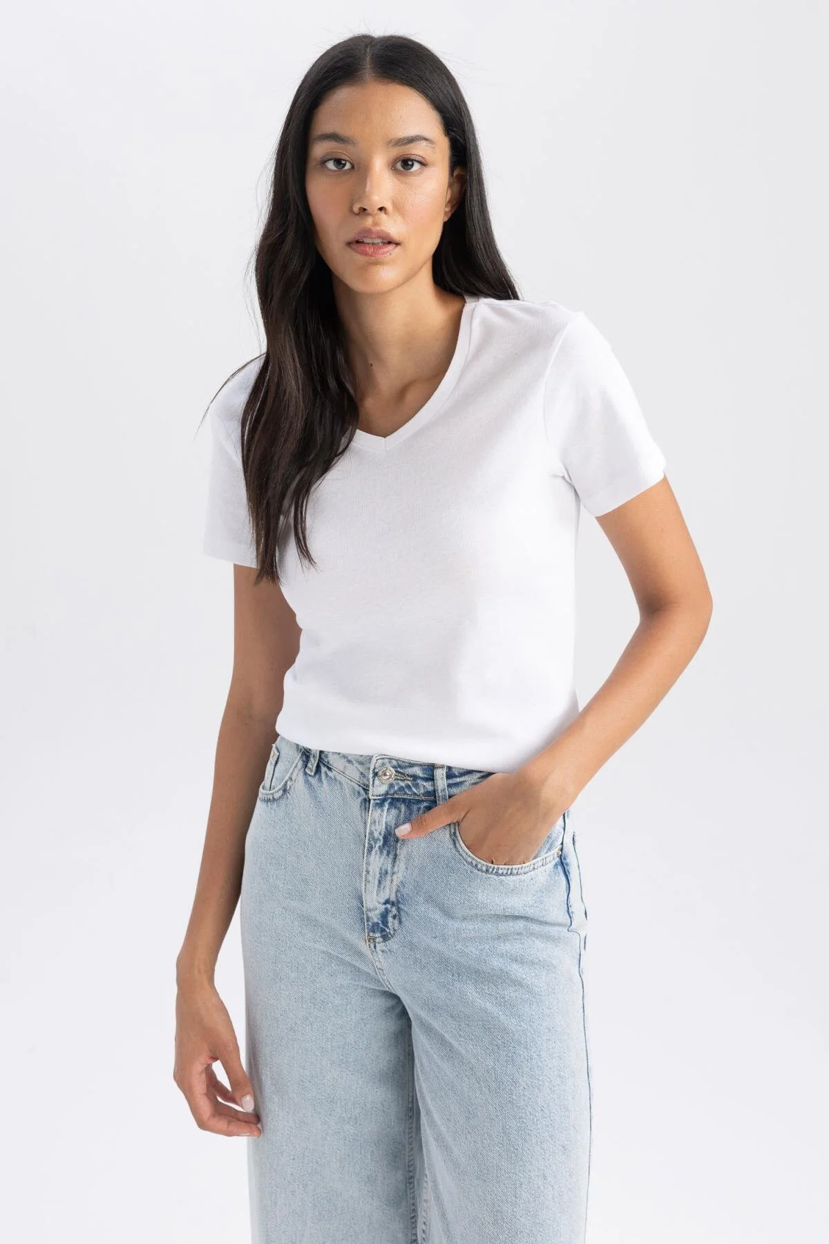 Bild von DeFacto Slim-fit-kurzarm-t-shirt für Damen - L