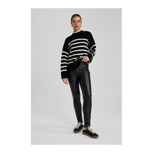 Bild von DeFacto Basic-Leggings aus Kunstleder für Damen