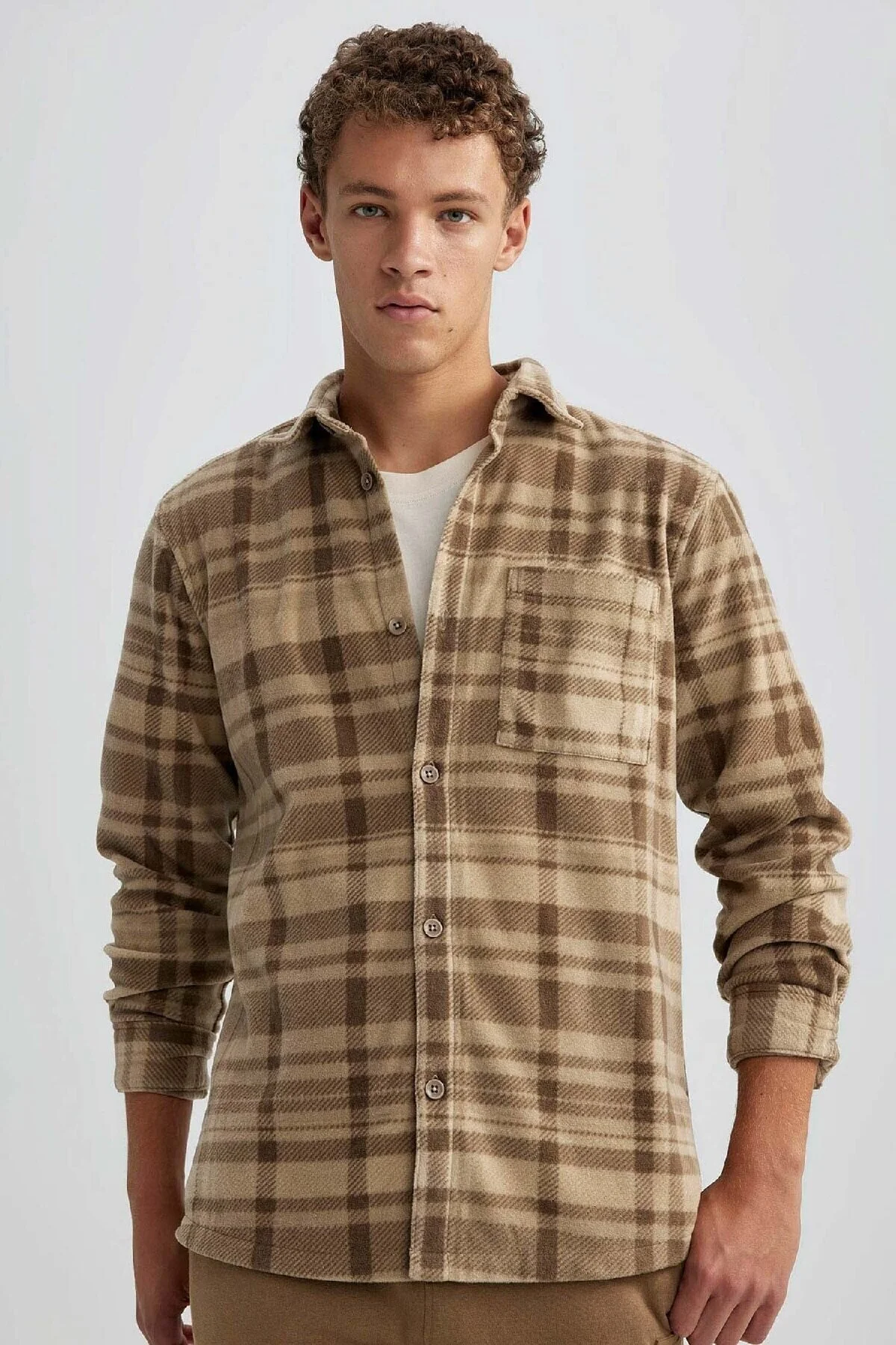 Bild von DeFacto Regular Fit Checkered Pocket Detailliertes Fleece-langarmhemd V2767az23wn für Herren - XS