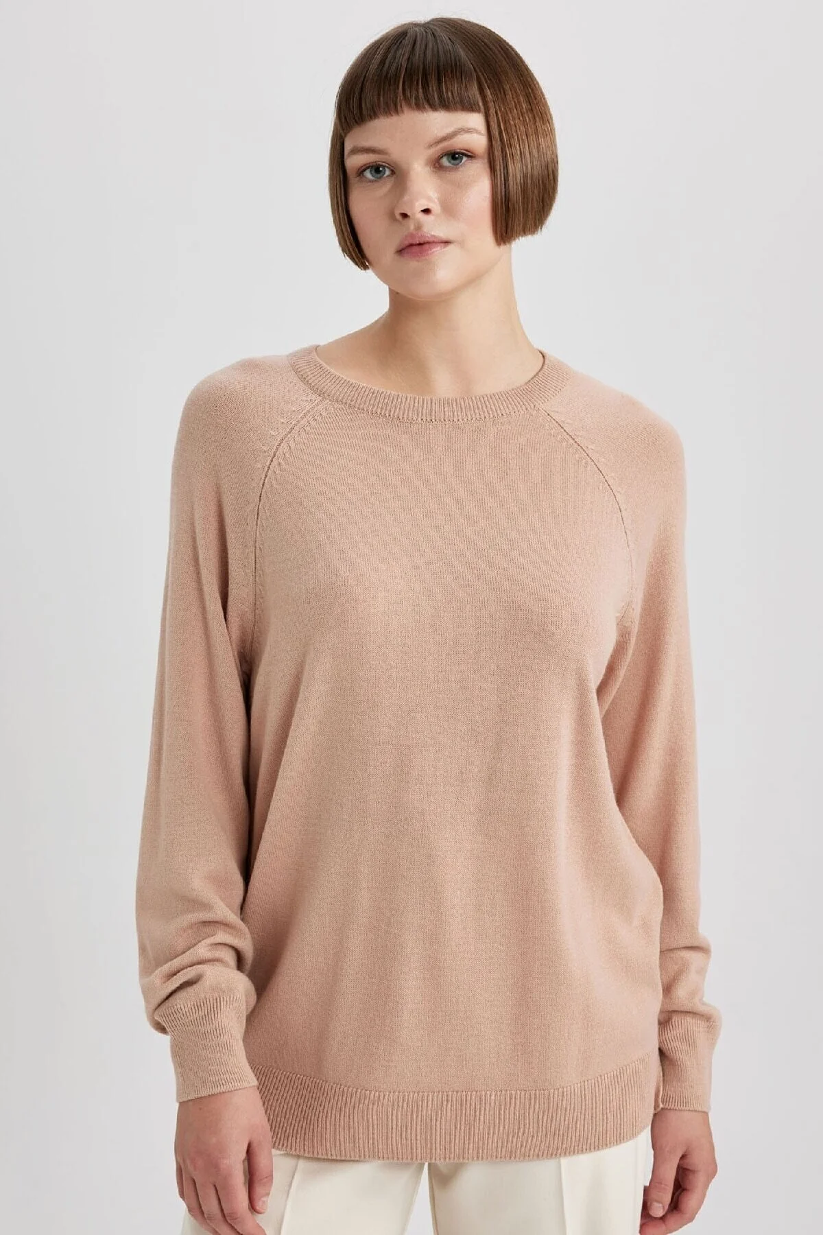 Bild von DeFacto Bequemer Strickpullover Mit Rundhalsausschnitt – X3066az23wn für Damen - XS