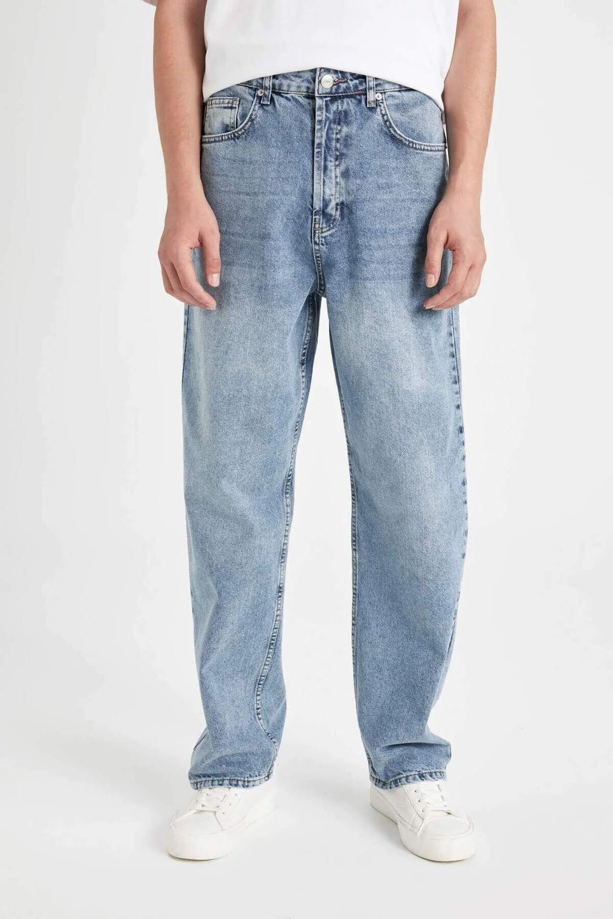 Bild von DeFacto Jeanshose Mit Weitem Bein Und Baggy-passform Normale Taille B3926ax23au für Herren - 36