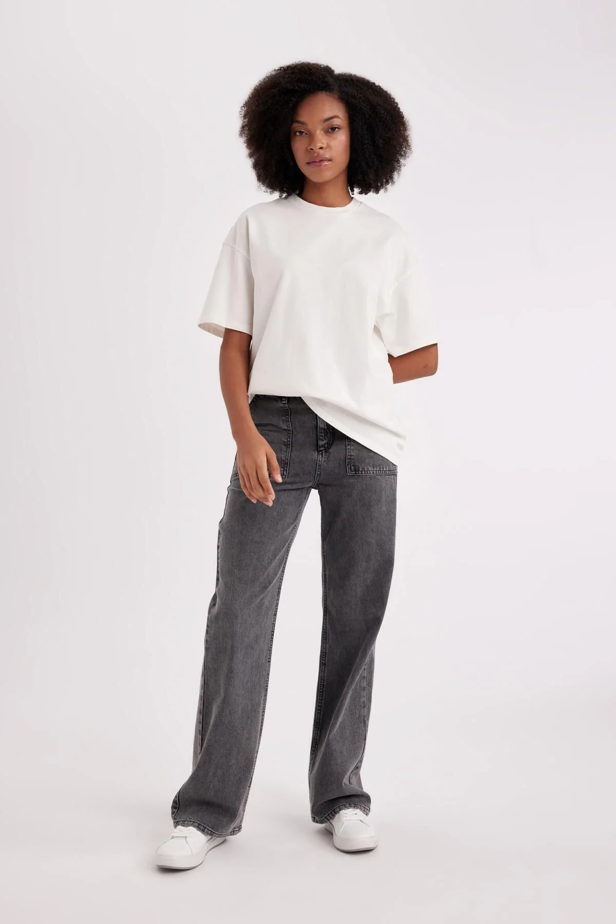Bild von DeFacto Jeanshose Mit Hoher Taille Und Weitem Bein Im 90er-stil B5468ax23cw für Damen - 34