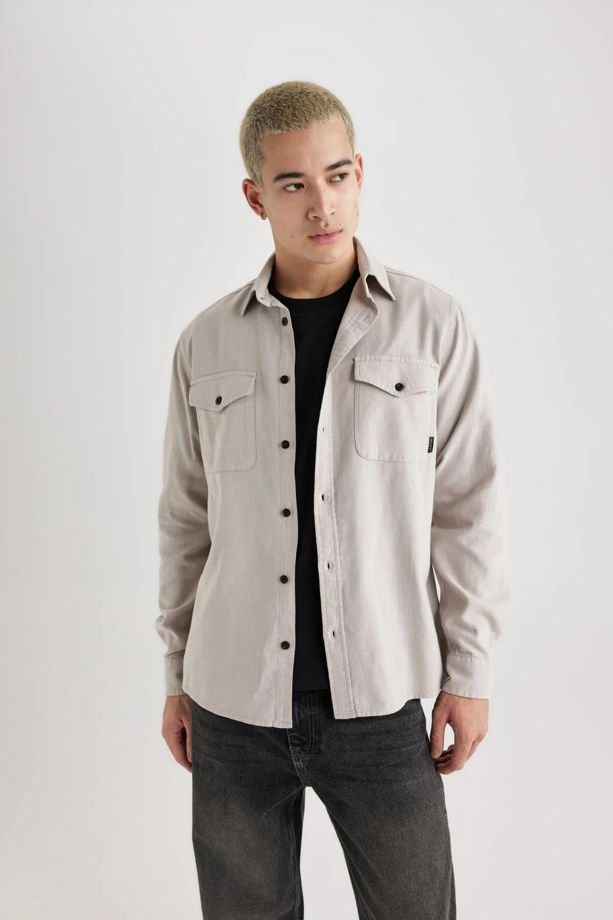 Bild von DeFacto Basic-langarmshirt Aus Einfarbiger Baumwolle Mit Normaler Passform Und Polokragen B2654ax24sp für Herren - L