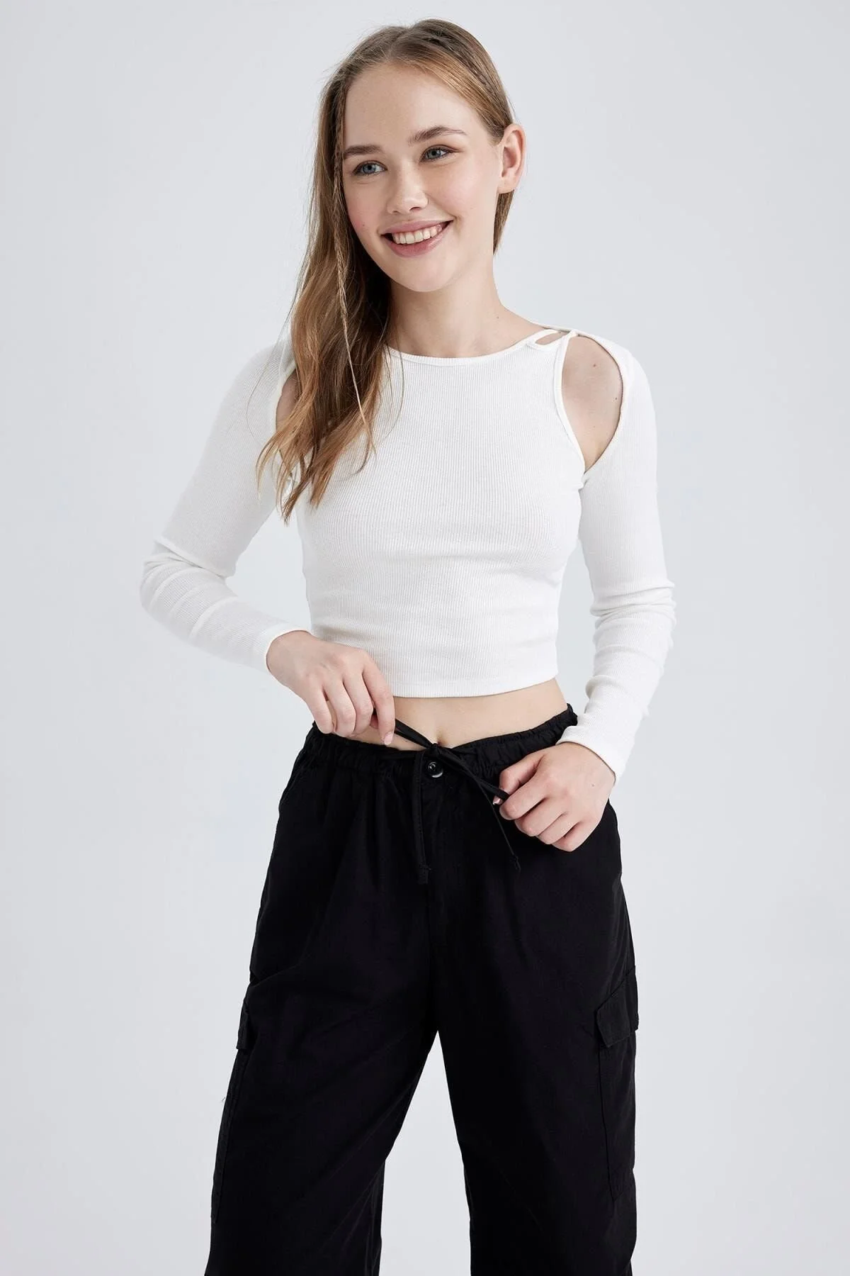 Bild von DeFacto Geripptes Langarm-camisole-t-shirt B1239ax23au für Damen - XL