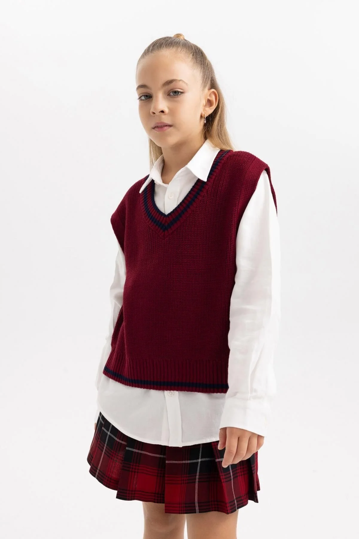 Bild von DeFacto Pullover Für Mädchen Mit V-ausschnitt A2296a823wn für Damen - 5–6 Jahre
