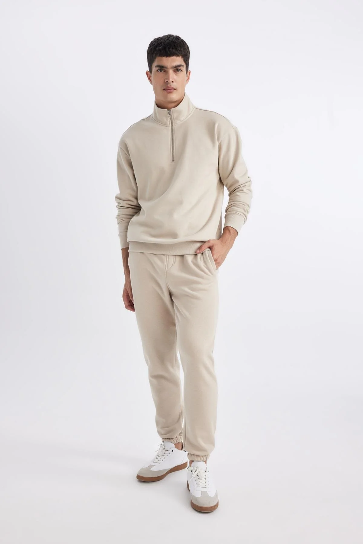 Bild von DeFacto Jogger-jogginghose, Standard-passform, Basic, Gerade Taille, Schnürung, Elastisches Bein Mit Taschen, A6468ax24sp für Herren - M