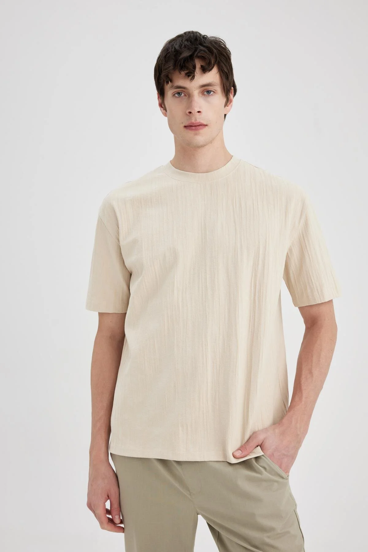 Bild von DeFacto Übergroßes, Weites, Kurzärmliges T-shirt Mit Rundhalsausschnitt C3689ax24sp für Herren - 2XL
