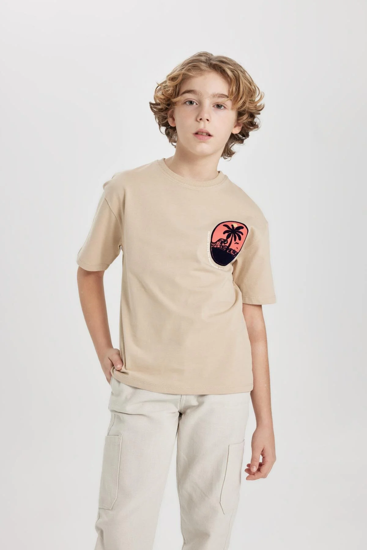 Bild von DeFacto Übergroßes, Weites, Bedrucktes Kurzarm-t-shirt Mit Rundhalsausschnitt Für Jungen B8892a824sm für Herren - 5–6 Jahre