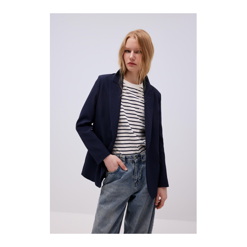 Bild von Zeitloser Komfort: DeFacto Oversize-Blazerjacke für Damen