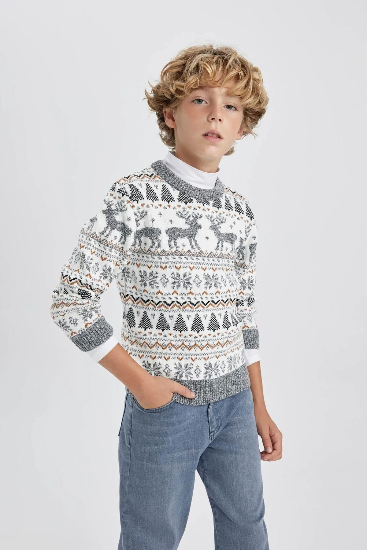Bild von DeFacto Mini Me Strickpullover Mit Rundhalsausschnitt Für Jungen Mit Neujahrsmotiv X9737a623cw für Herren - 8–9 Jahre