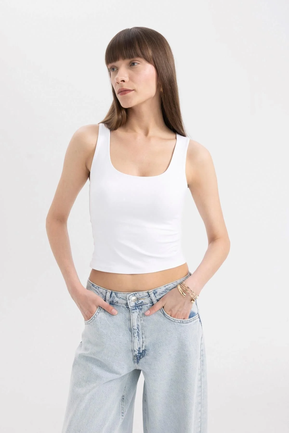 Bild von DeFacto U-ausschnitt Slim Fit Basic Tank Top C2622ax24sp für Damen - XL