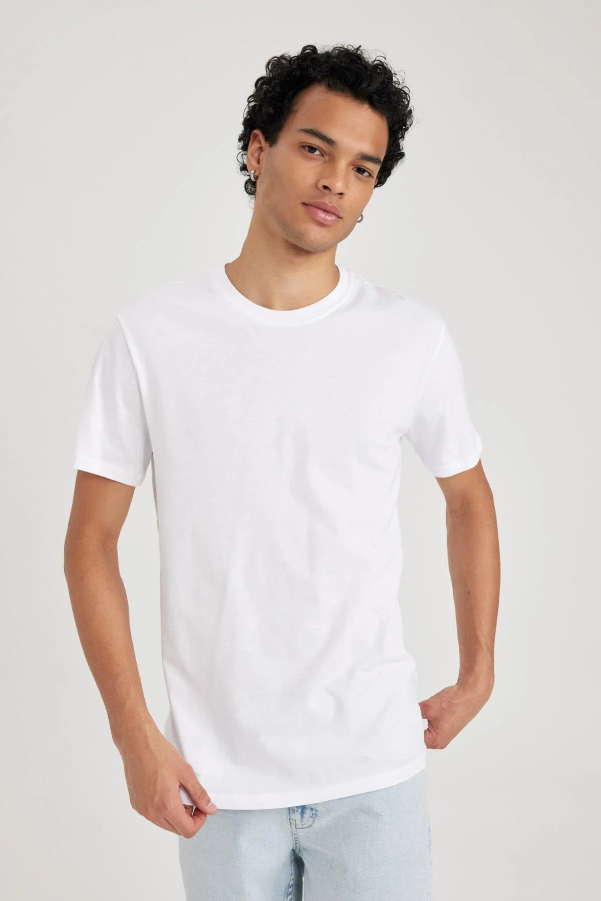 Bild von DeFacto Slim-fit-basic-t-shirt Mit Rundhalsausschnitt für Herren - M