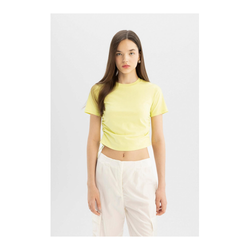 Bild von Stylisches tailliertes T-Shirt für Damen von DeFacto